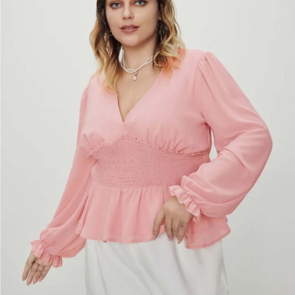 Chic V-Neck Blouse in Soft Pink - Picture 3 of 9